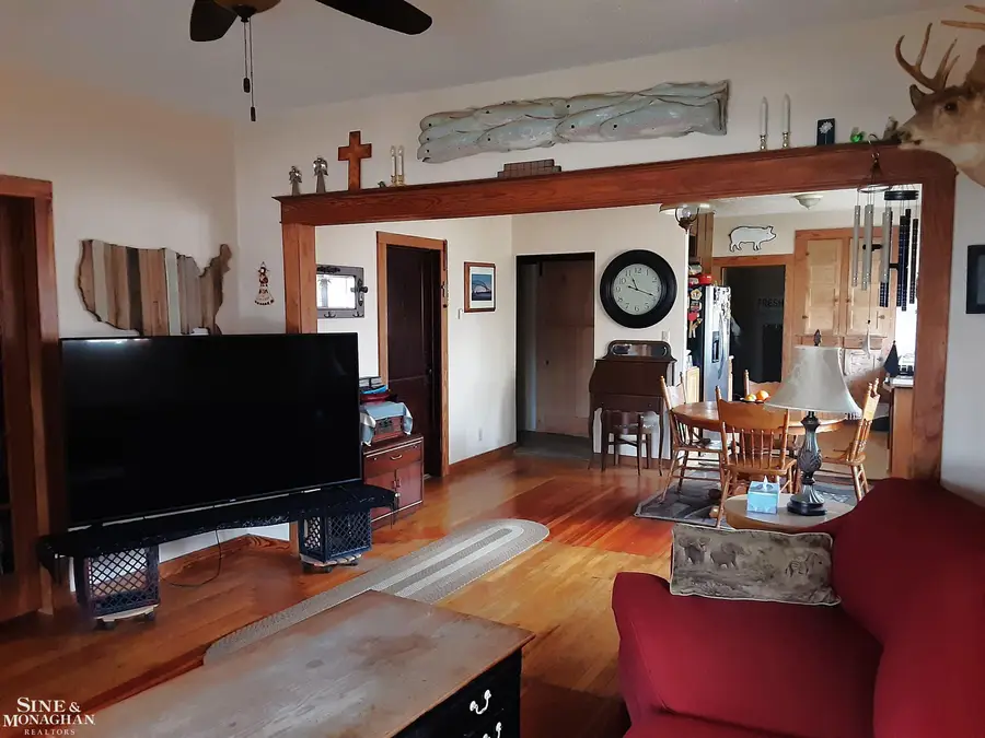 1211 Minnie ST, Port Huron, MI 48060 - #2