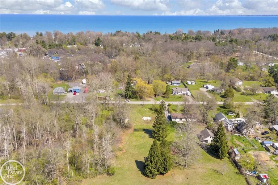 5577 Tice RD, Fort Gratiot, MI 48094 - #3
