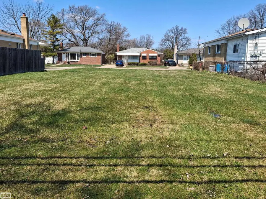 22810 Garfield  ST, Saint Clair Shores, MI 48082 - #2