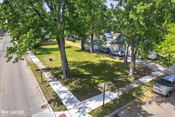 1336 E Meyers AVE, HazelPark, MI 48030