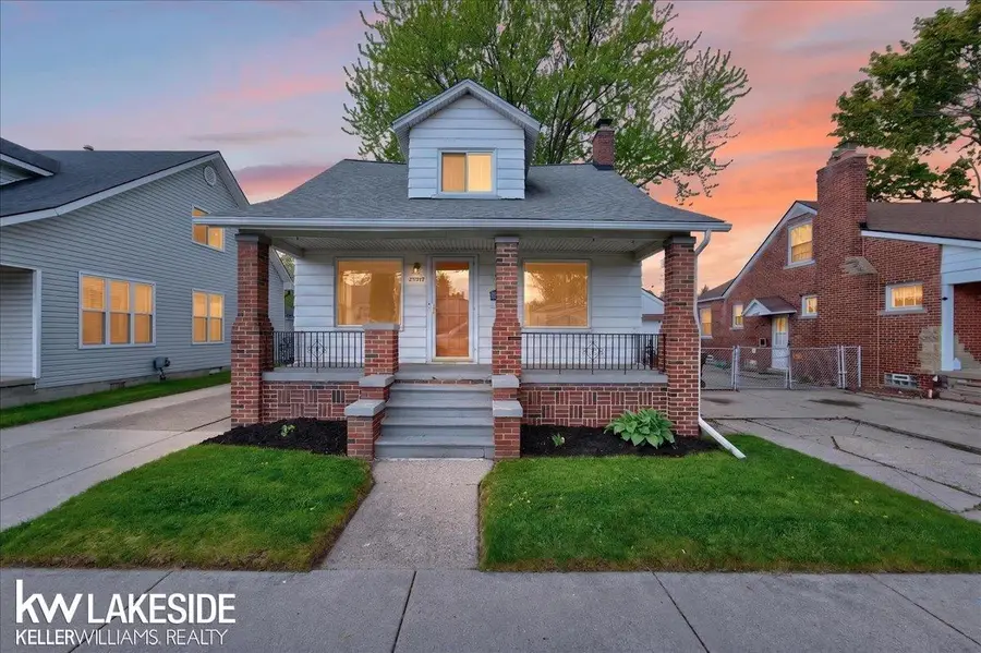 27377 PINEHURST DR, Roseville, MI 48066 - #2