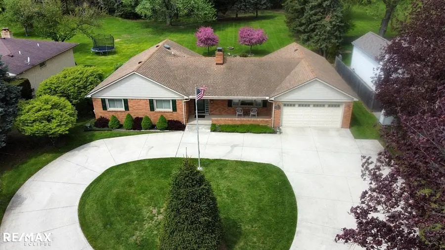 2557 Chicago Rd NONE, Warren, MI 48092 - #2