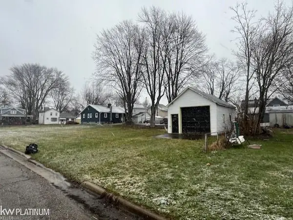 345 South Mary ST, MarineCity, MI 48039