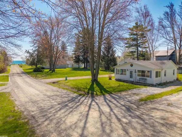 7426 Birchwood RD, Lexington, MI 48450