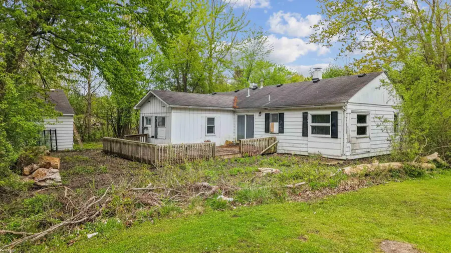 2071 Beyer LN, Sterling Heights, MI 48314 - #2