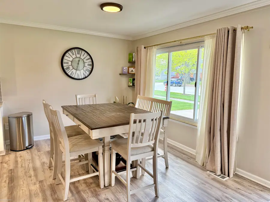 1250 W Elmwood AVE, Clawson, MI 48017 - #3