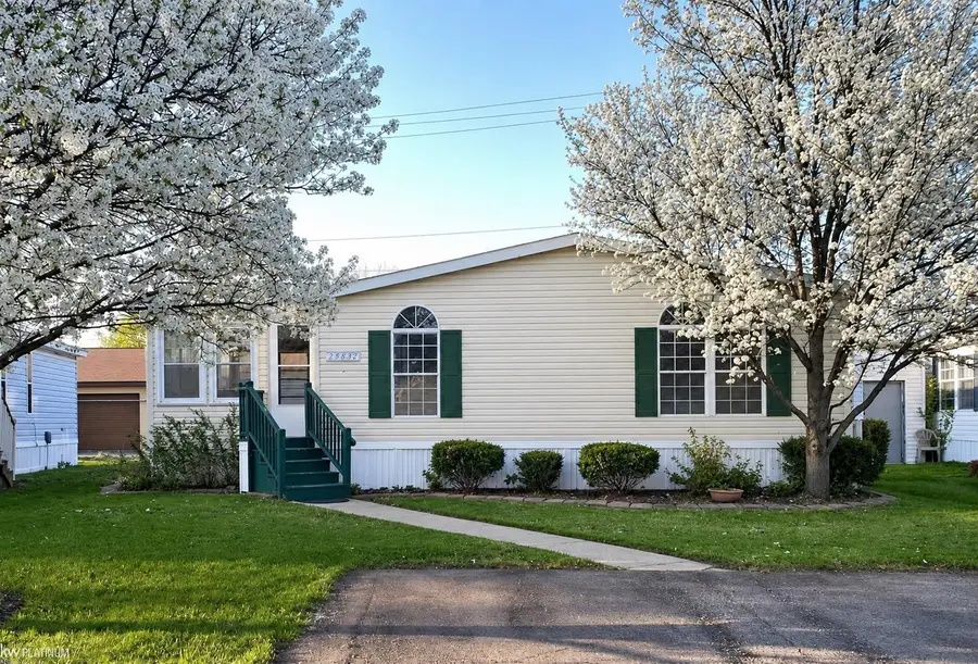 43605 Teal CIR, Clinton, MI 48036 - #2
