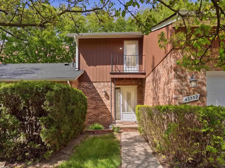 42552 Beverly WAY, Clinton, MI 48038 - #3