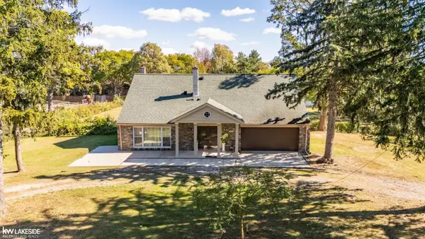 41466 Dequindre RD, SterlingHeights, MI 48314