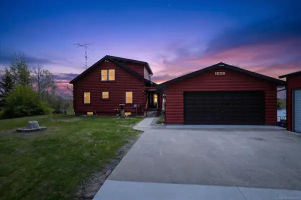 14601 Brookhurst DR, CementCity, MI 49233