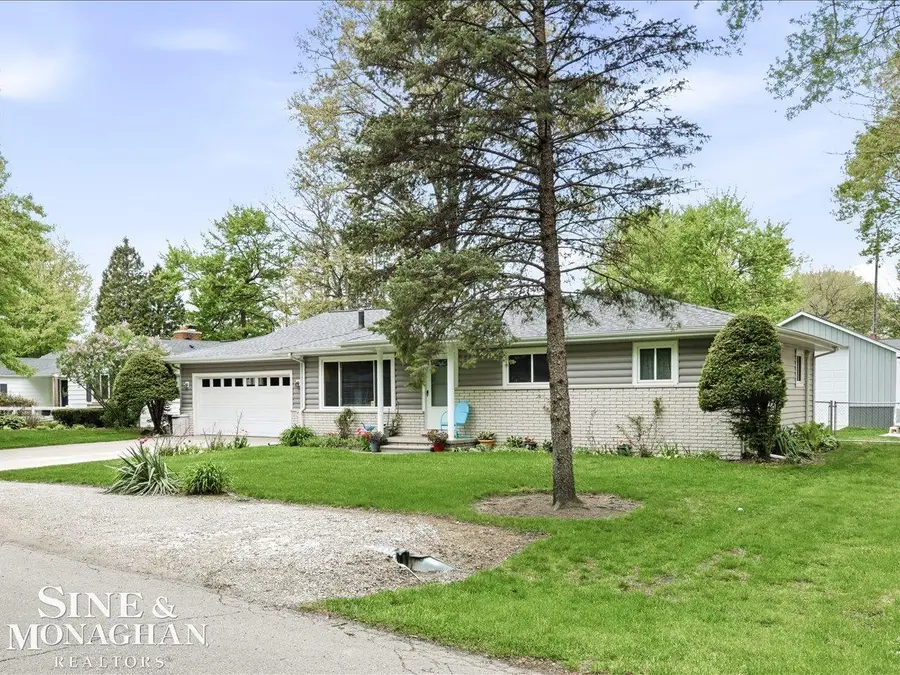 829 Townsend Cresent West ST, Algonac, MI 48001 - #3