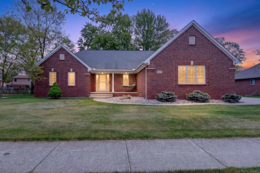 53226 Williams WAY, Shelby, MI 48316 - #2