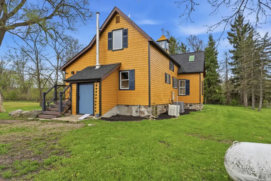 8839 Petz RD, Imlay, MI 48444 - #2