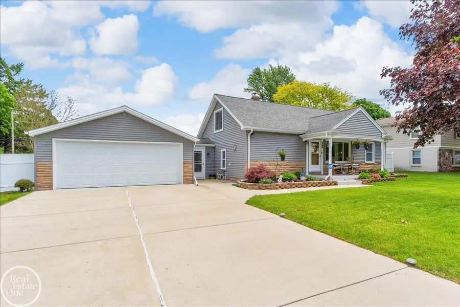47840 Greenview RD, Shelby, MI 48317 - #2