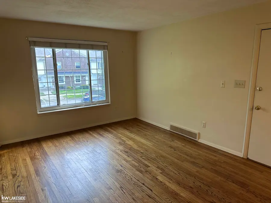 22995 Gary LN, Saint Clair Shores, MI 48080 - #2
