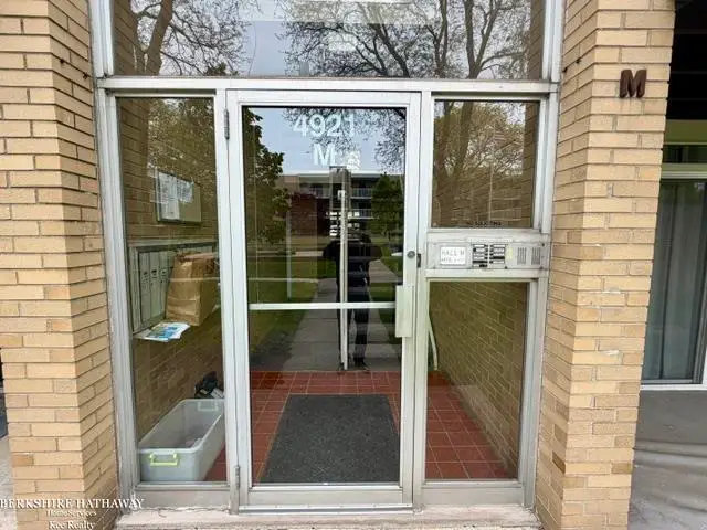 4921 Crooks RD, Royal Oak, MI 48073 - #2