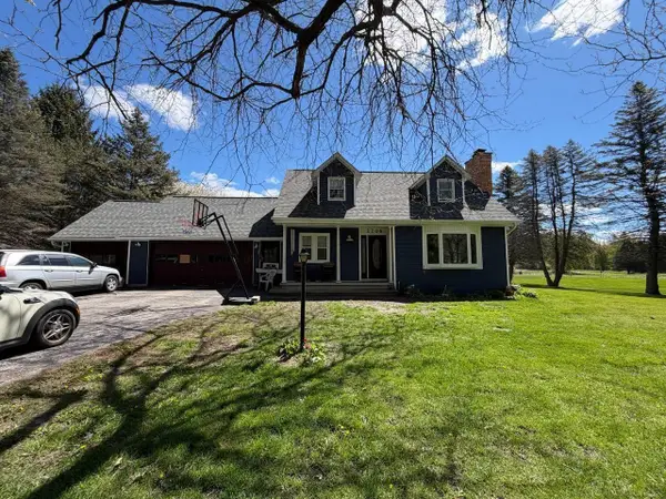 2206 N 5 Mile RD, Midland, MI 48642