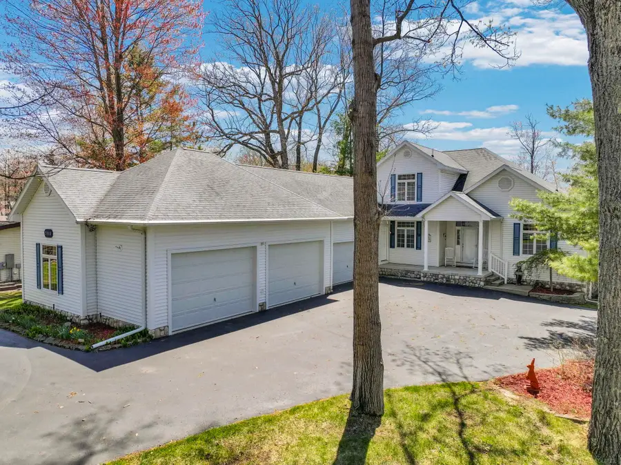 2185 E Houghton DR, Denton, MI 48629 - #3