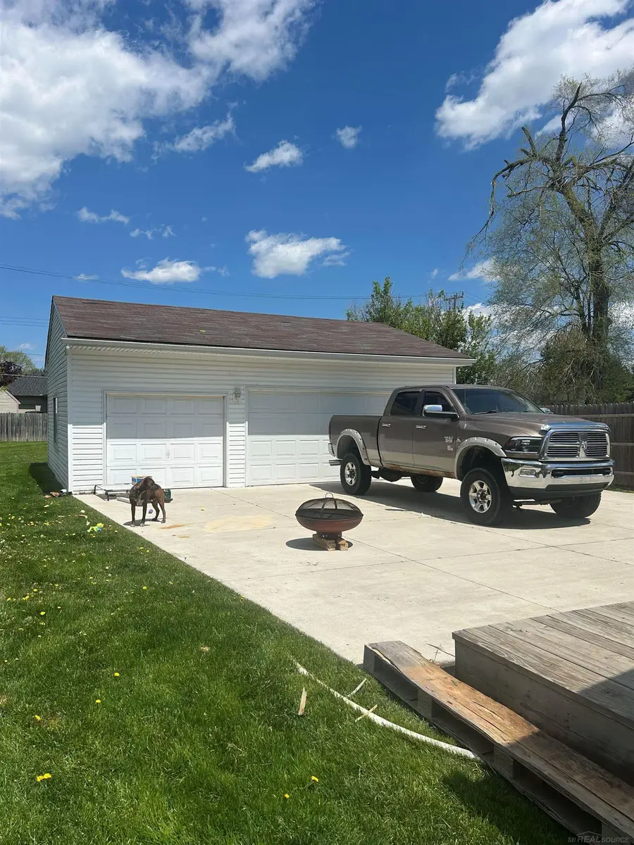 1618 Clinton ST, Saint Clair, MI 48079 - #2