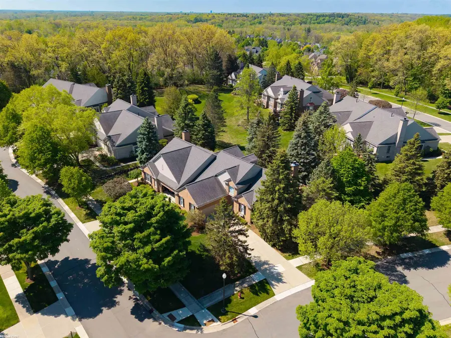 1368 Rock Valley DR, Rochester, MI 48307 - #3