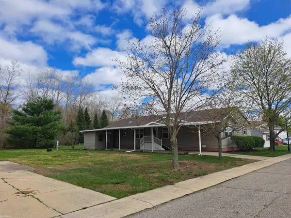 536 Swan Creek CT, SmithsCreek, MI 48074