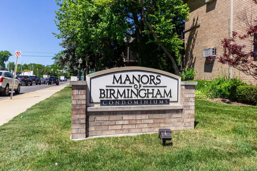 1721 E 14 Mile Unit C RD, Birmingham, MI 48009 - #3