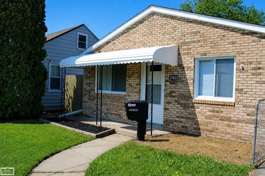 27835 Oneil ST, Roseville, MI 48066 - #2