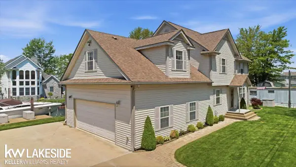 7080 Sax ST, HarsensIsland, MI 48028