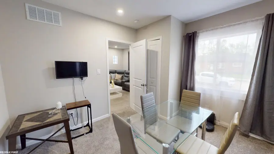 8415 Sherman AVE, Warren, MI 48089 - #3