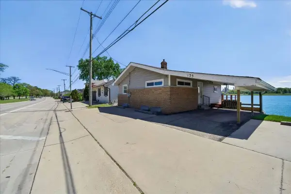 125 Gratiot BLVD, Marysville, MI 48040