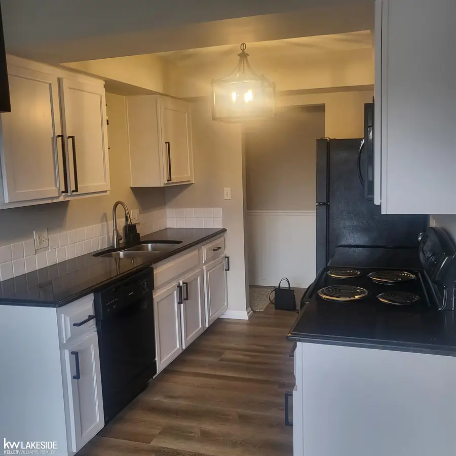 8120 24 Mile RD, Shelby, MI 48316 - #2