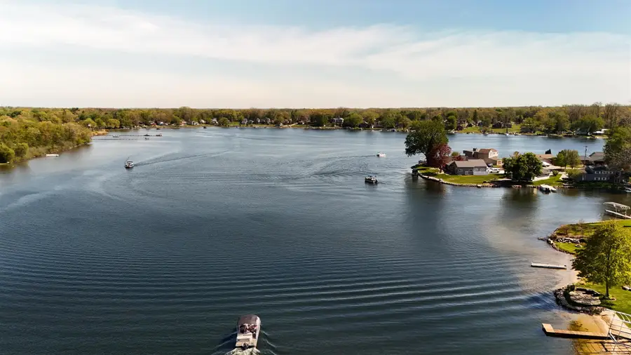 415 Coledale DR, White Lake, MI 48386 - #3