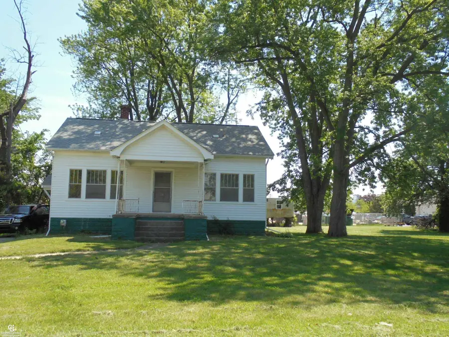 35080 Hengesbach DR, Clinton Township, MI 48035 - #2