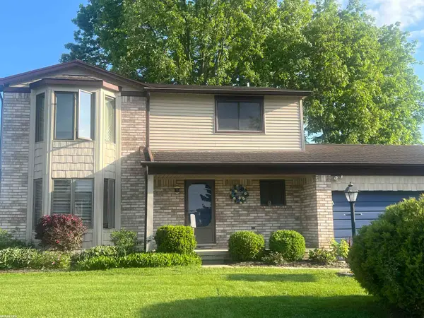 26500 Fairwood DR, NewBaltimore, MI 48051
