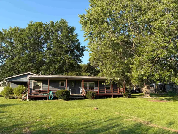 351 Center ST, Algonac, MI 48001