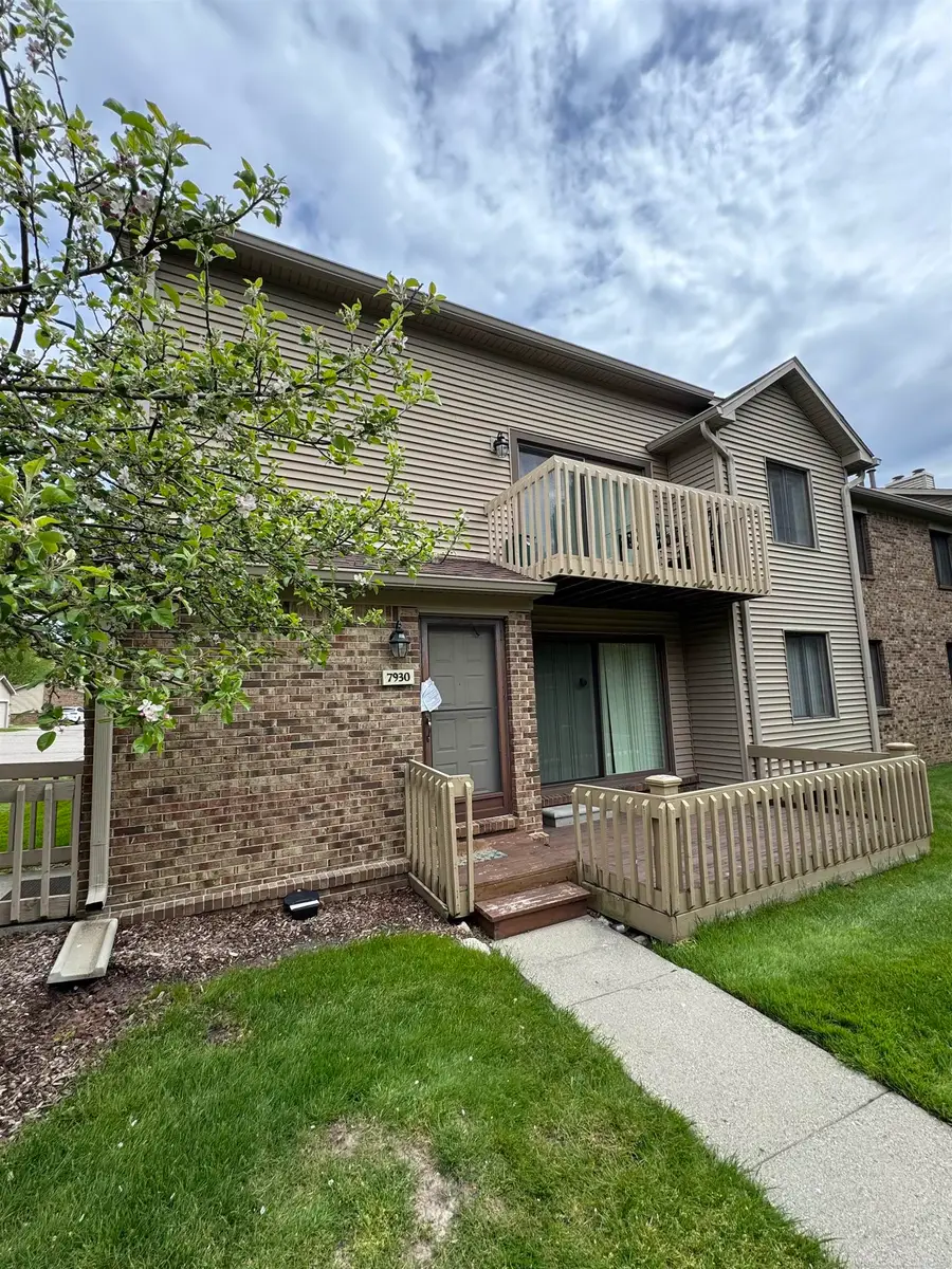 7930 Woodingham DR, West Bloomfield, MI 48322 - #2
