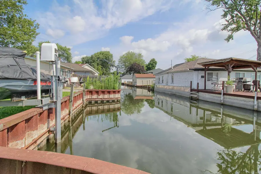 37924 Maplehill ST, Harrison Township, MI 48045 - #3
