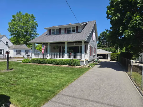402 Park AVE, Yale, MI 48097