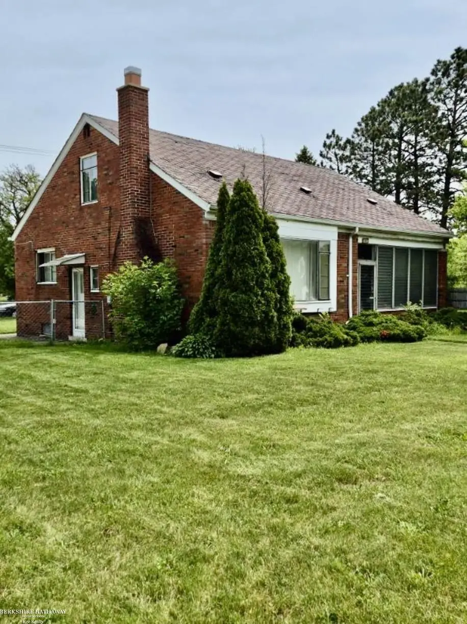 29290 Utica RD, Roseville, MI 48066 - #1