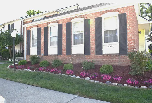 37322 Charter Oaks BLVD, ClintonTownship, MI 48036