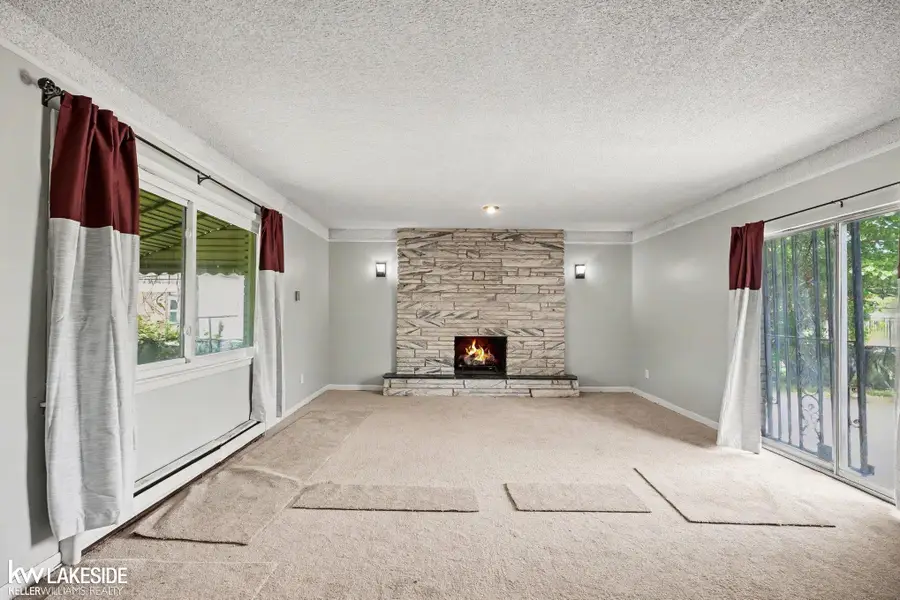 245 N Broadway ST, Mount Clemens, MI 48043 - #3