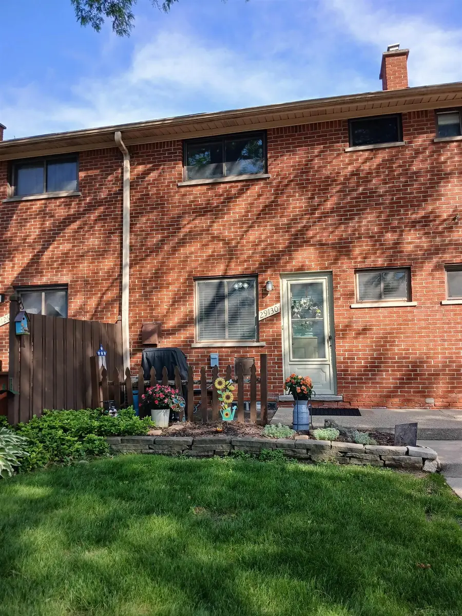 29130 Tessmer CT, Madison Heights, MI 48071 - #2