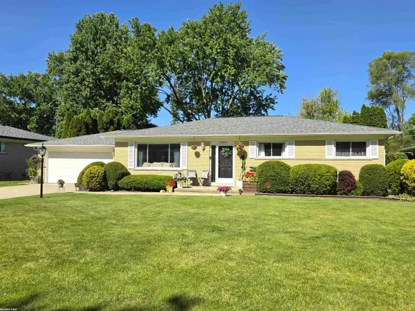 36687 Briarcliff RD, SterlingHeights, MI 48312