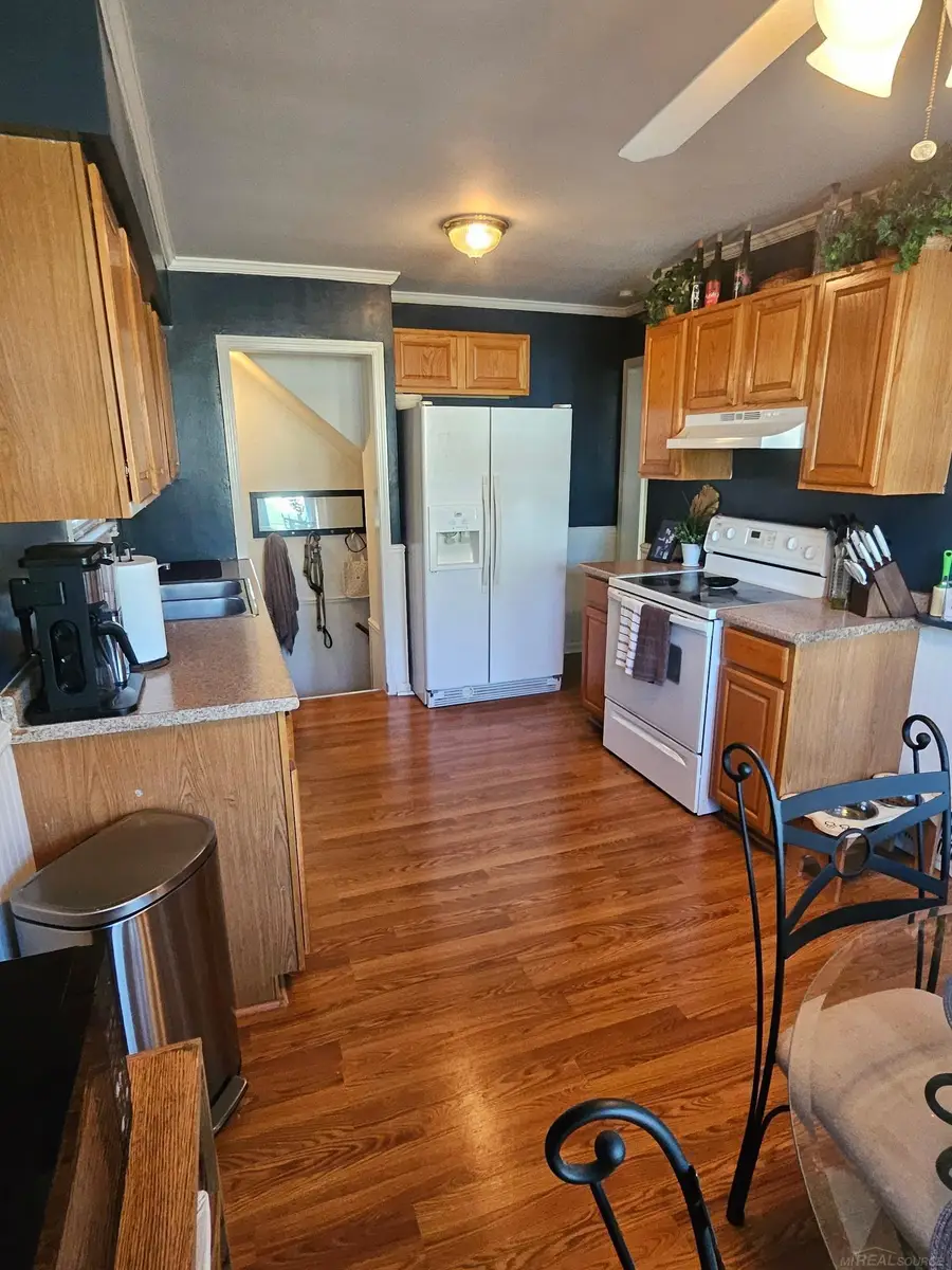 15551 Wakenden ST, Redford, MI 48239 - #3