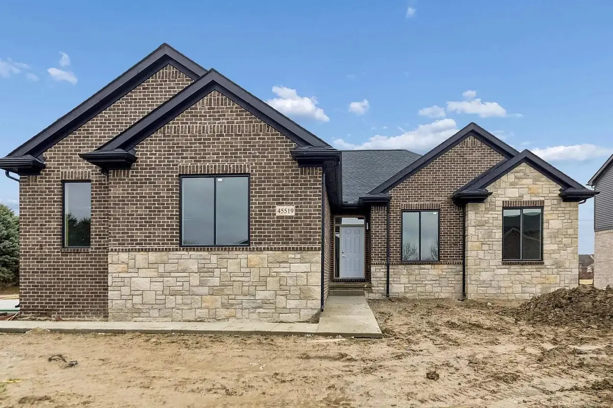 44519 Gable DR, Macomb, MI 48044 - #1