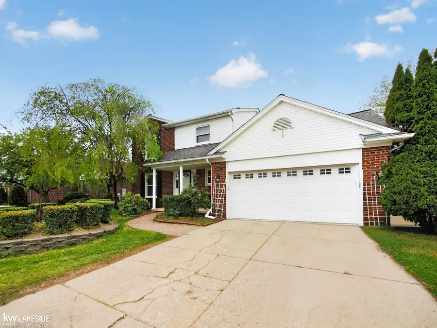 46027 Tally Ho DR, Macomb, MI 48044 - #2