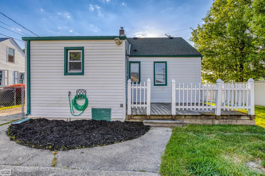 28631 Galloway ST, Roseville, MI 48066 - #3