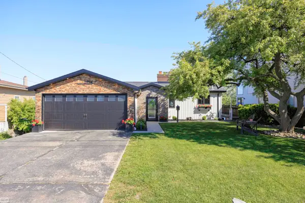 2970 Military ST, PortHuron, MI 48060