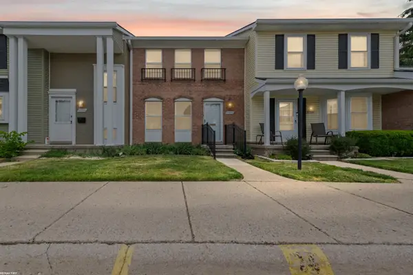 37578 Charter Oa BLVD, ClintonTownship, MI 48036