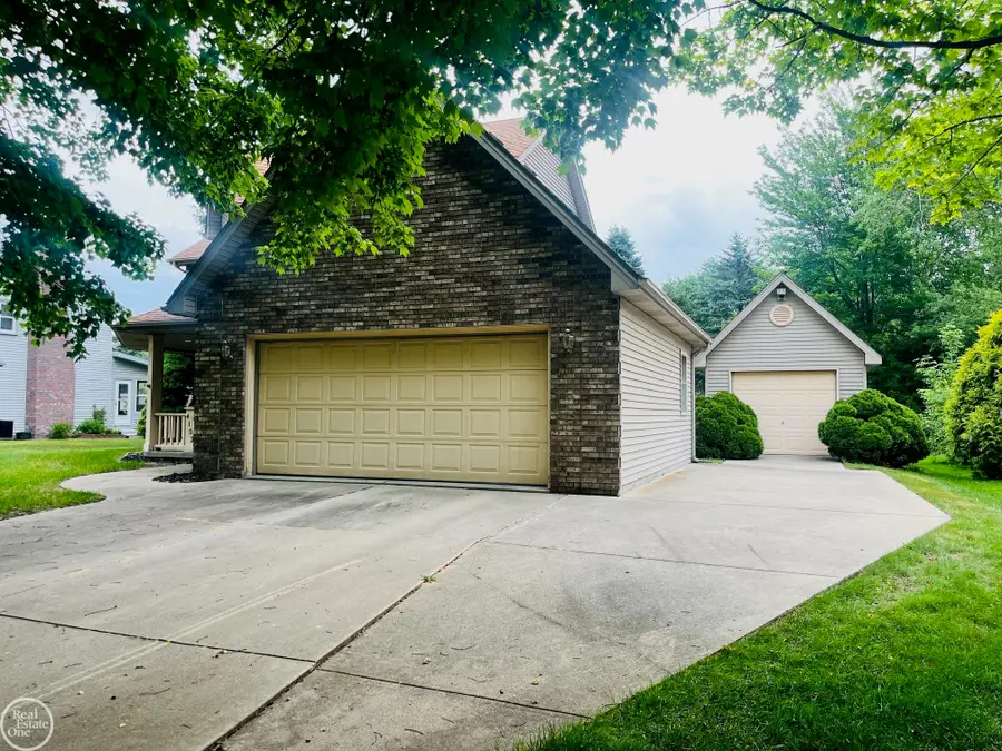 4102 James CT, Fort Gratiot, MI 48059 - #2